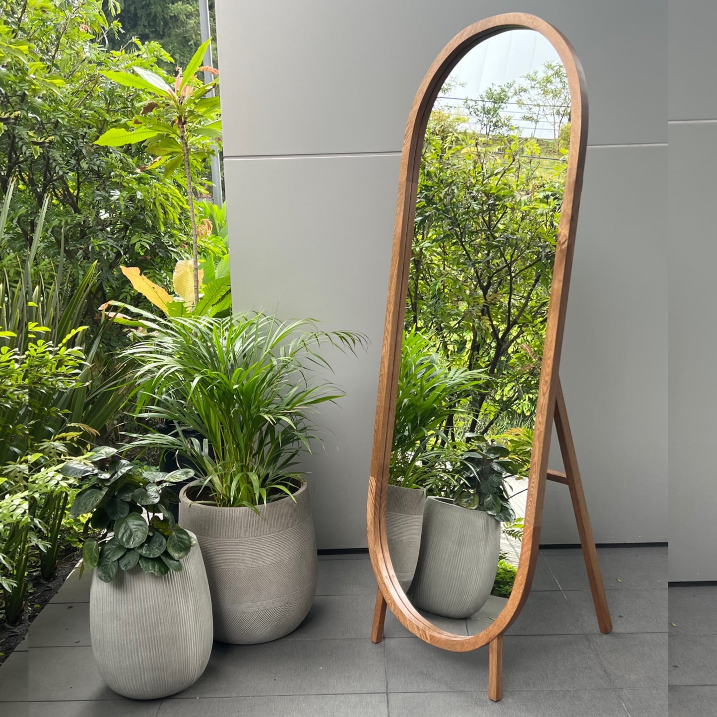 Espejo Agatha con marco en madera