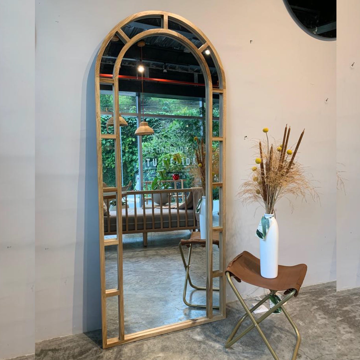 Espejo Ilmo en marco de madera