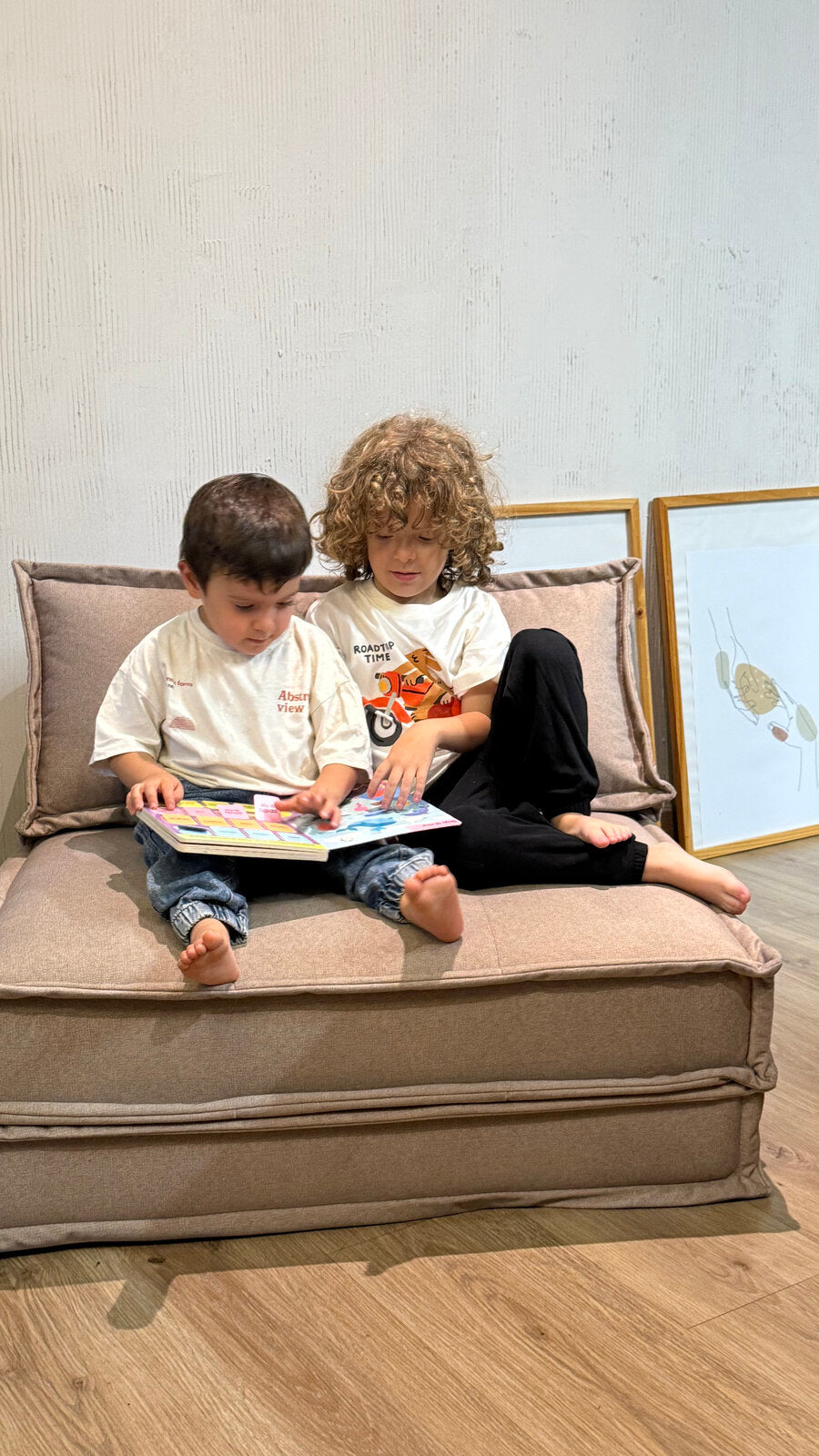 SOFACAMA KIDS TAUPE vista frontal
