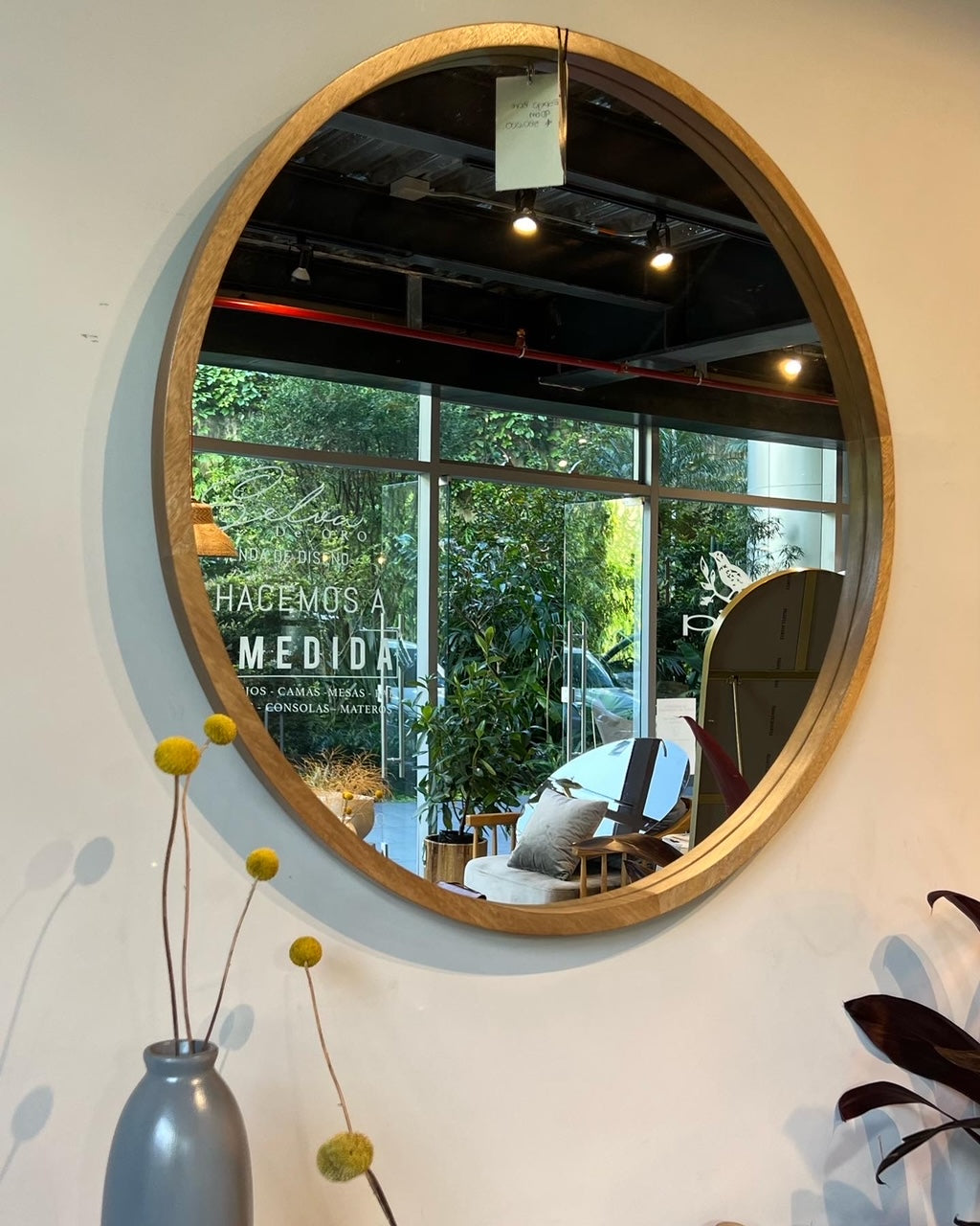 Espejo Bore con marco en madera